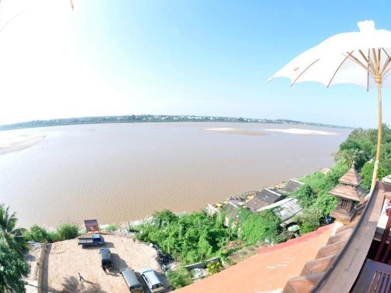 Sengtawan Riverside Hotel