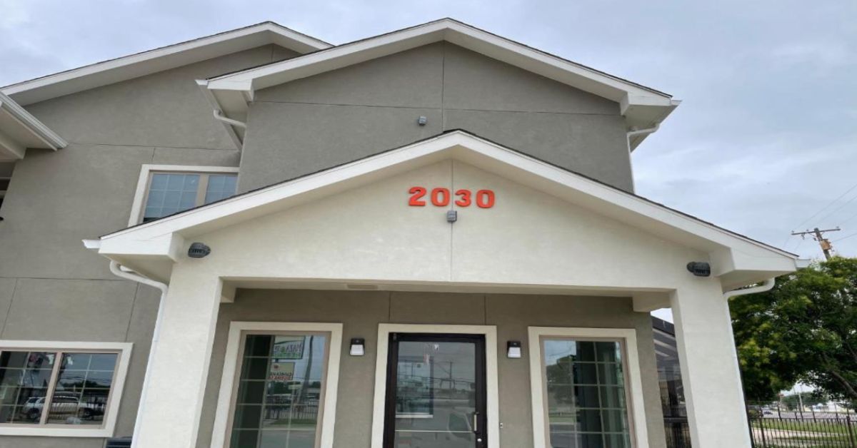 Buzen Suites Las Colinas Motel