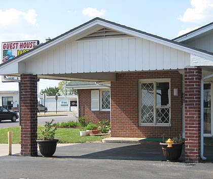 Guest House Motel