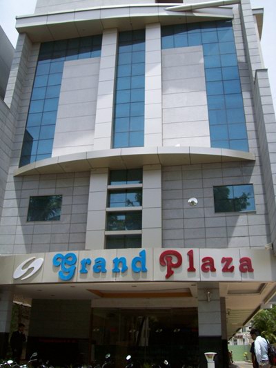 Super OYO Capital O Hotel Grand Plaza