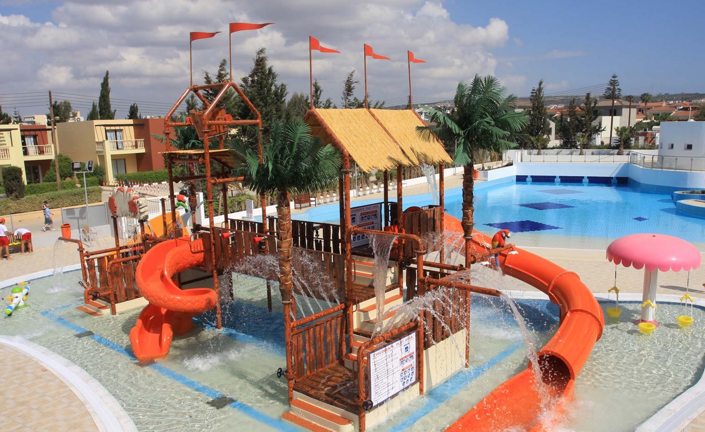 Electra Holiday Village