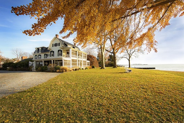 Sandaway Waterfront Lodging