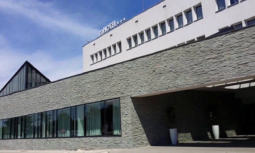 Mhotel