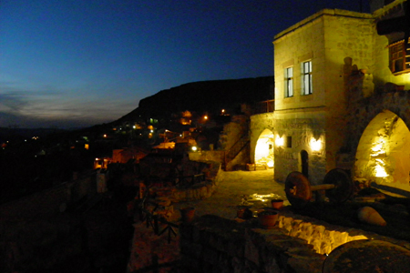 AKCave Suites & Resort