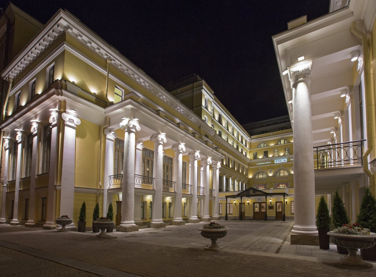 State Hermitage Museum Official Hotel