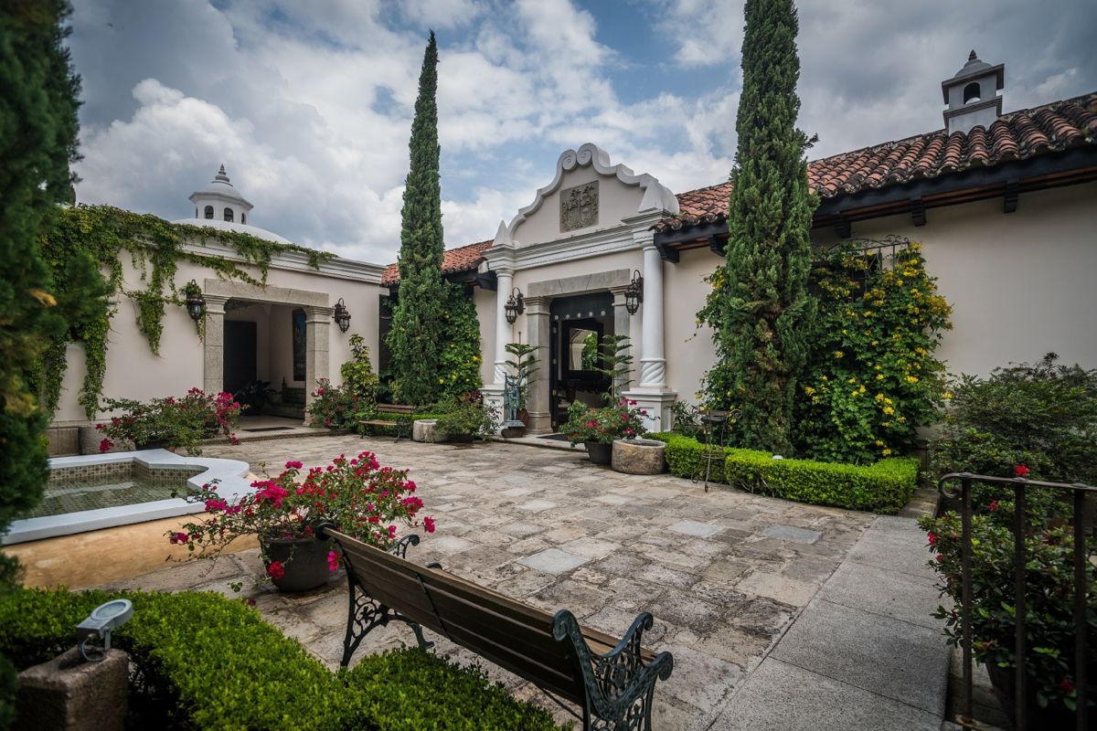 Pensativo House Boutique Hotel