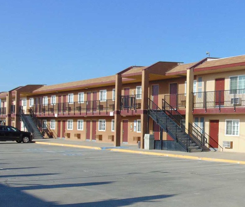 Corcoran Country Inn