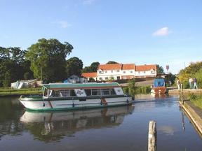 The Wayford Bridge Inn Hotel