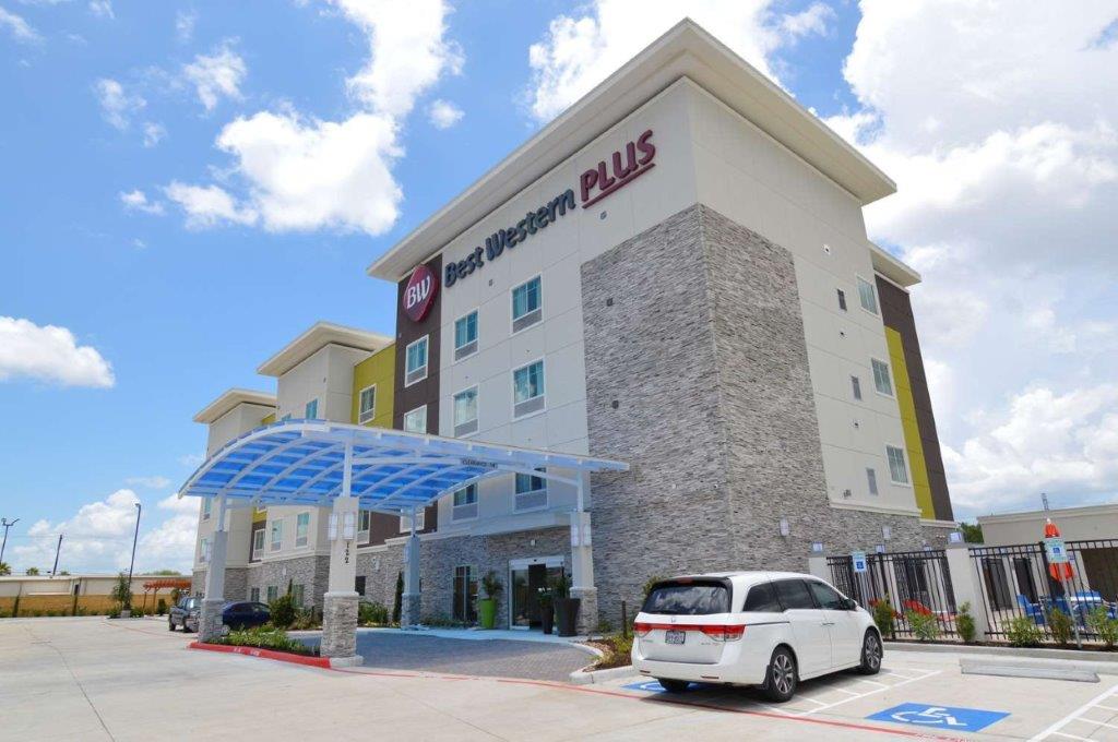 Holiday Inn Exp Pasadena Houston SE