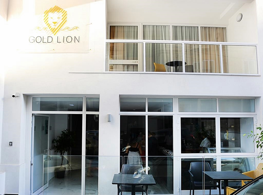 Gold Lion ResidenSea Guest House