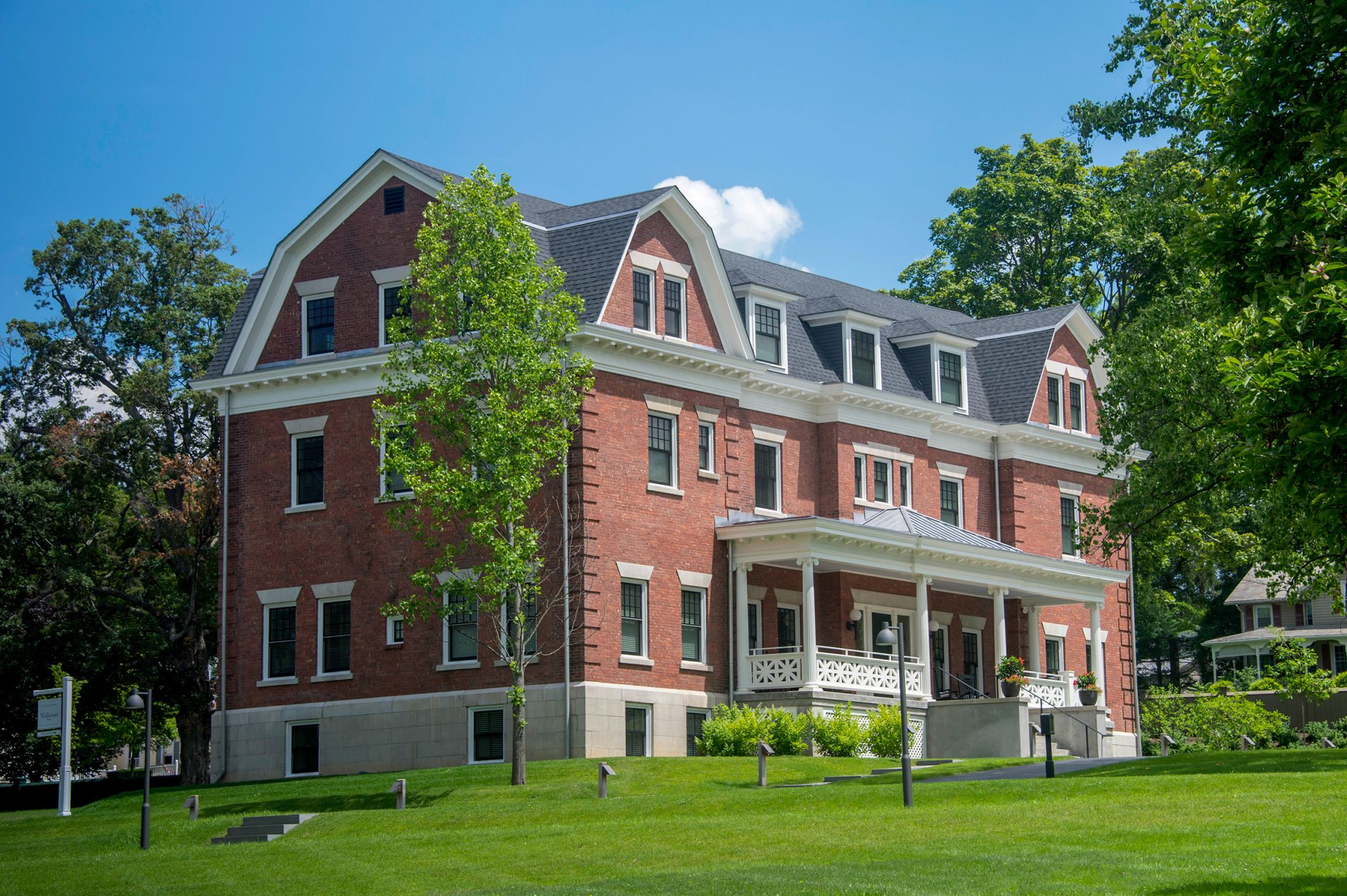 Wallcourt Hall