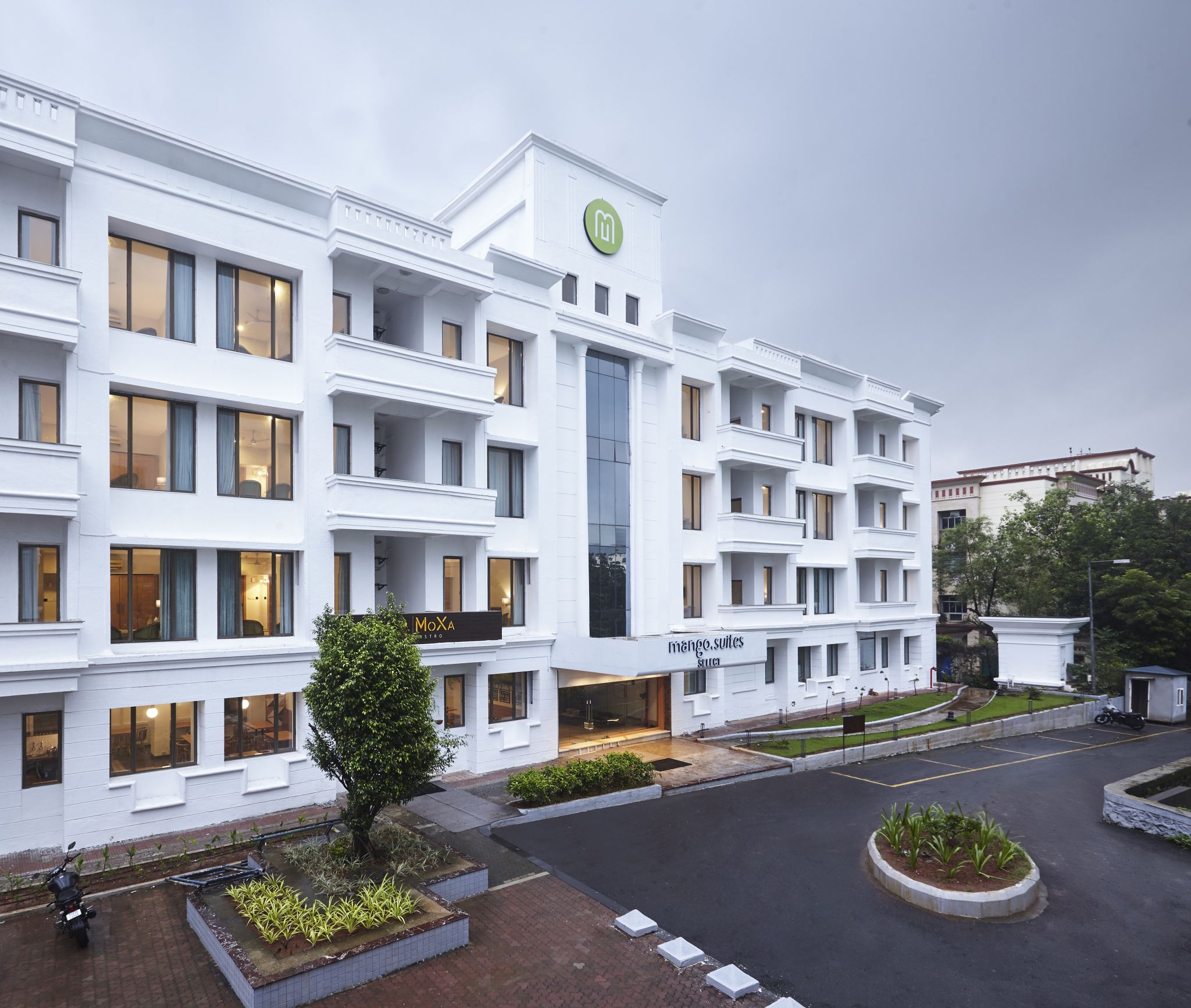 Mango Suites Select