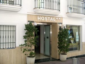 Hostal & Apartamentos Abril