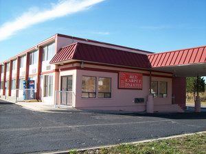 Red Carpet Inn & Suites